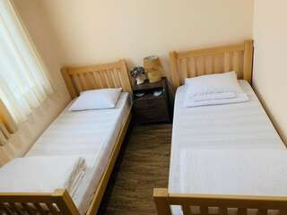 Отель Wald Hotel Lagodekhi Лагодехи Бюджетный двухместный номер с 2 отдельными кроватями-1
